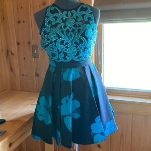 Glamour Terani Couture homecoming dress size 4 navy teal floral NWT